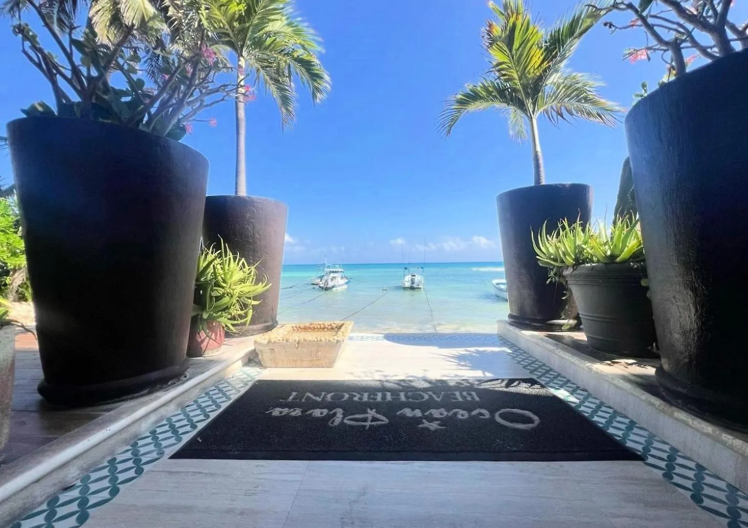 Ocean Plaza By Zama Homes Playa del Carmen 0*,
